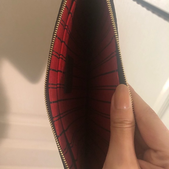 BRAND NEW Neverfull MM Damier Ebene Pouch/Wristlet - Picture 5 of 10